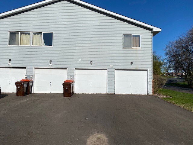 Primary Photo - 13981 60th St N