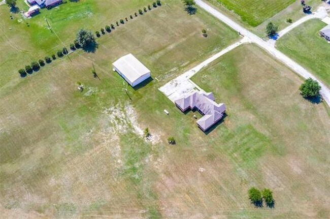 Building Photo - 157 Country Pl Ln