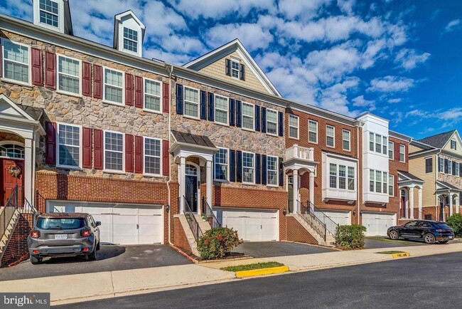 Building Photo - 20637 Erskine Terrace