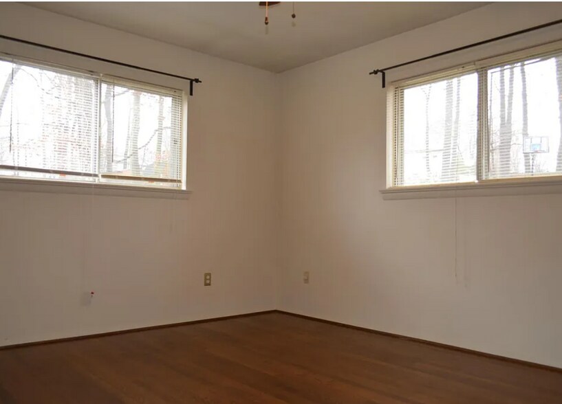 Building Photo - 4616 Twinbrook Rd