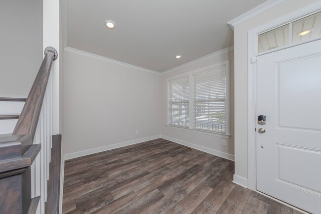Building Photo - 9141 Daydreamer Ct