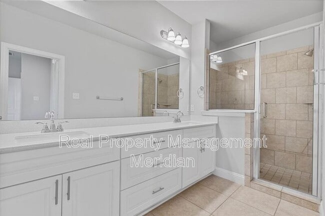 Building Photo - 815 Ponds Edge Ln