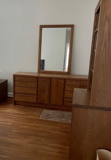 Primary MBR, fully furnished - 716 HIGHLAND AVE NW