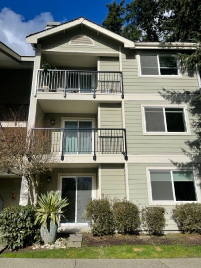 Primary Photo - Warm and Cozy 2 bedroom Condo for Rent in ...