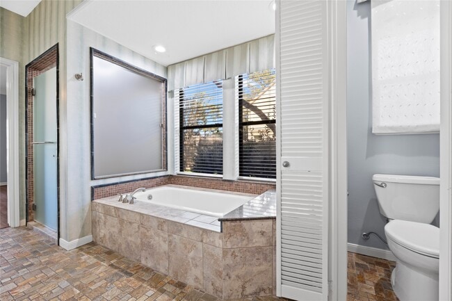 Building Photo - 18227 Longmoor Dr