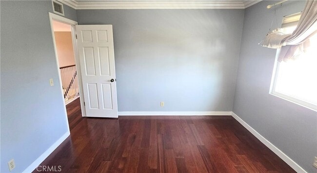 Building Photo - 1400 Post Rd