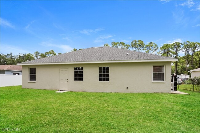 Building Photo - 4459 Glordano Ave