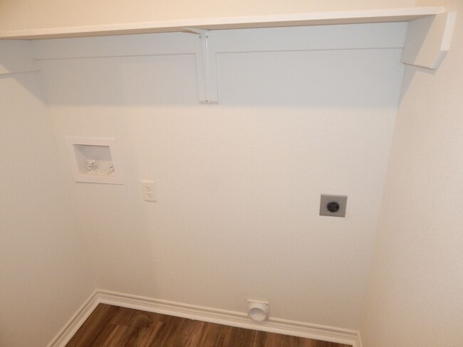Building Photo - New Construction-Beautiful 3 Bedroom, 2 Ba...