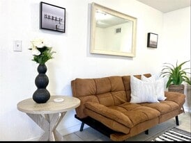 Building Photo - 2575 S Himes Ave