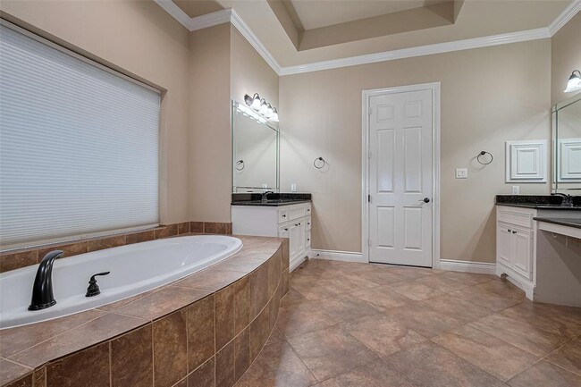 Building Photo - 25307 Oakton Springs Dr
