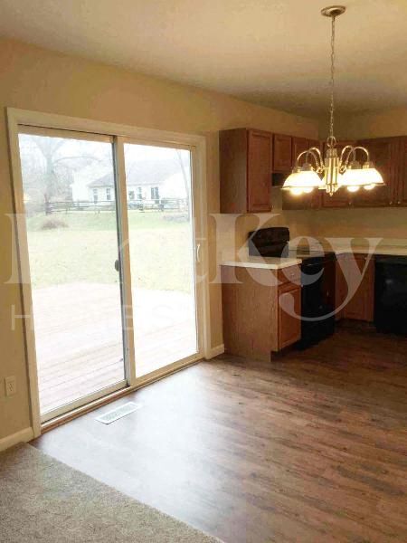 Building Photo - 8218 Melrose Ln