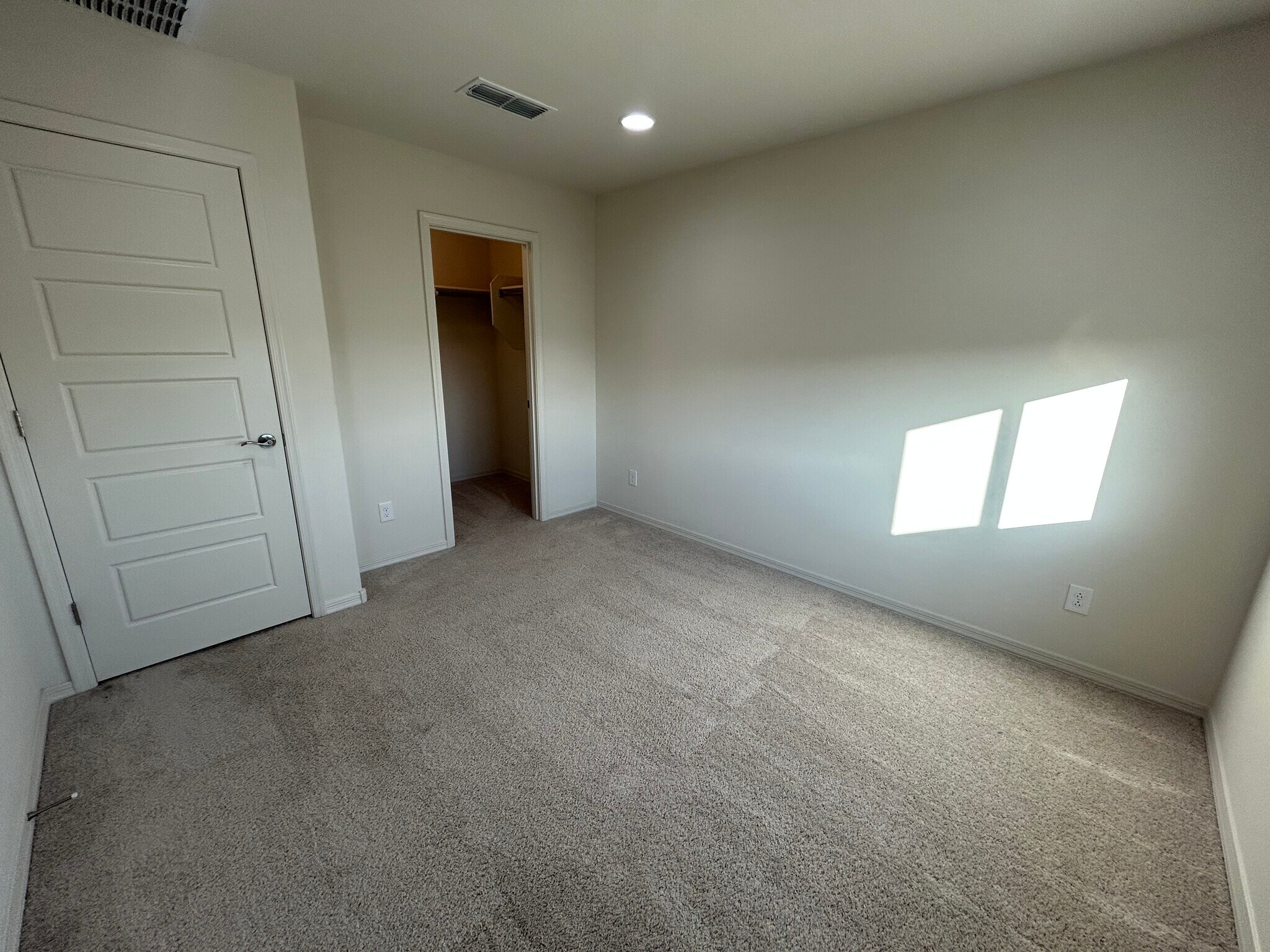 Building Photo - 8909 W Missouri Ave