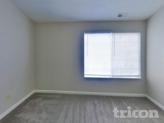 Building Photo - 9898 Worthington Blvd