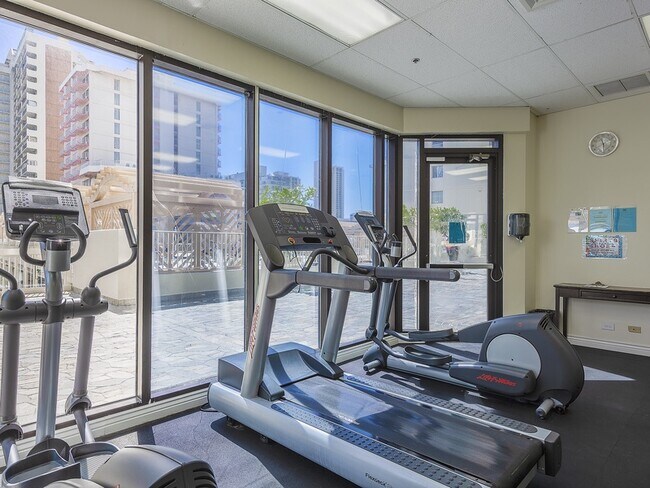 Building Photo - 445 Seaside Ave