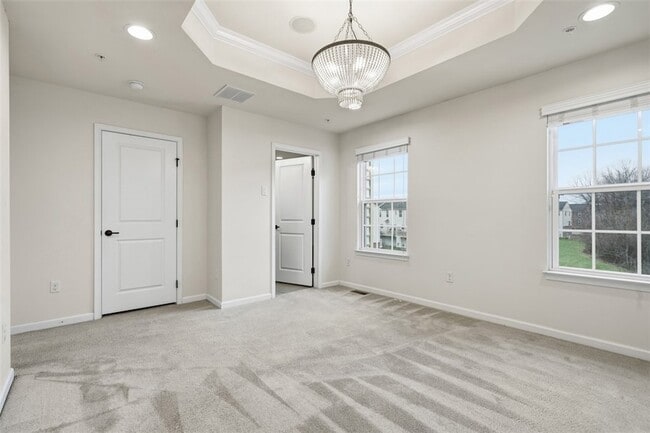 Building Photo - 1204 Pointe View Dr