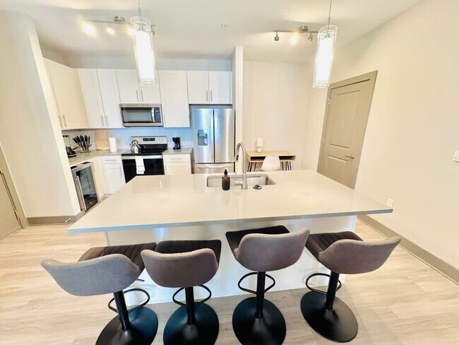 Building Photo - 9276 Vintage Hills Way