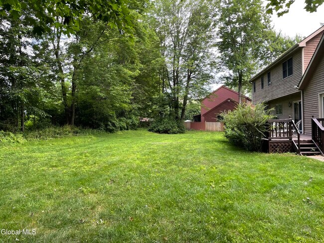 Building Photo - 8 Timberwick Dr