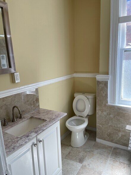 Bathroom upstairs - 2309 Avalon Ave