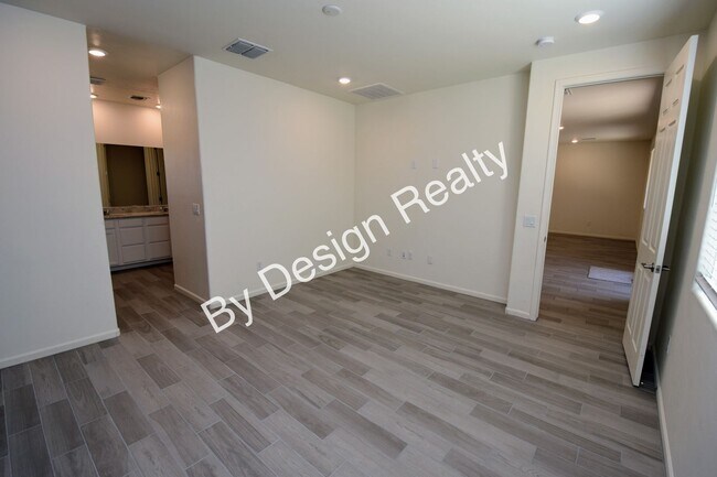 Building Photo - Gladden Farms 3 Bed 2 Bath+Den - 3 Car Garage