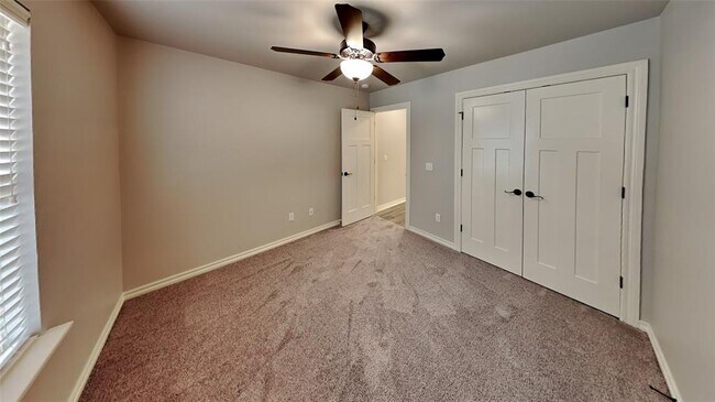 Building Photo - 4201 SE 38th St