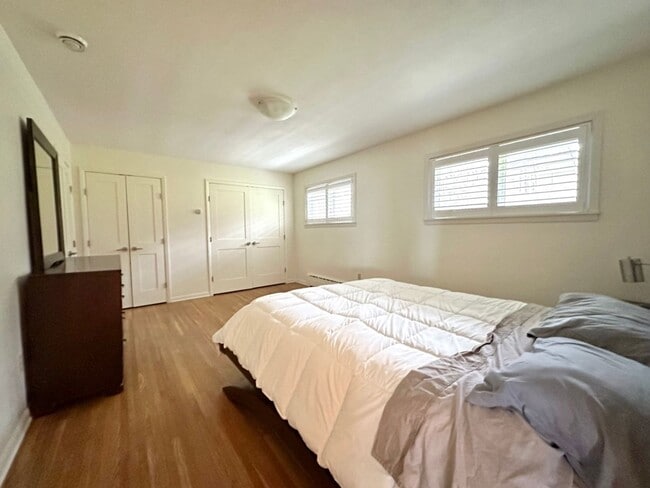 Building Photo - AVAILABLE Aug. 1 - 4 BEDROOM 3 BATHROOM - GORGEOUS LAKE VIEWS