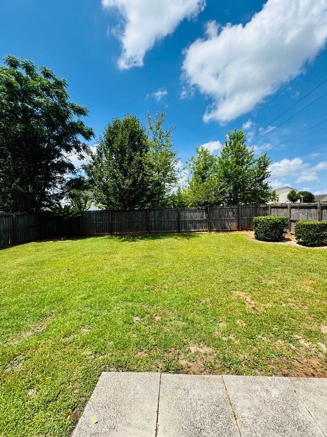 Building Photo - 3085 Achey Dr