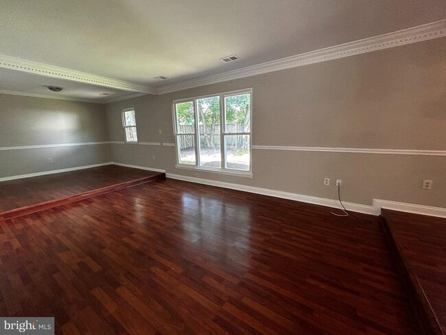 Building Photo - 1700 Sadlers Wells Dr