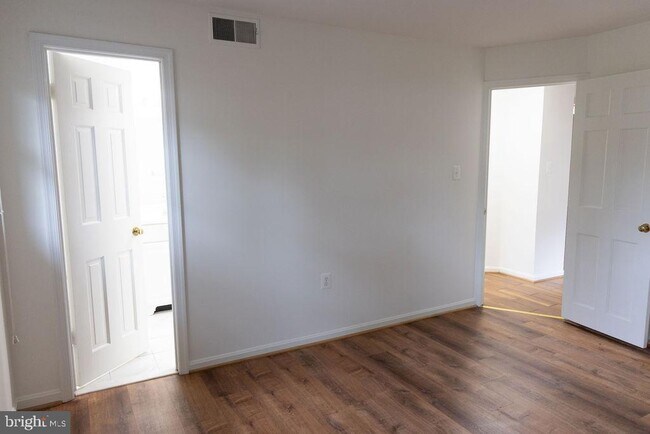 Building Photo - 1212 Forestwood Dr
