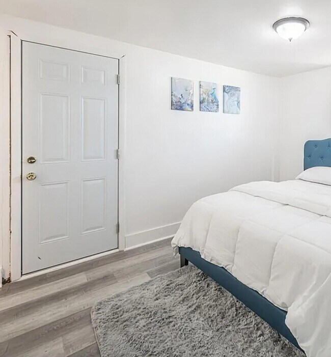 Building Photo - 3120 SW 12th Pl