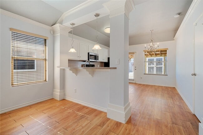 Building Photo - 2317 White Star Dr