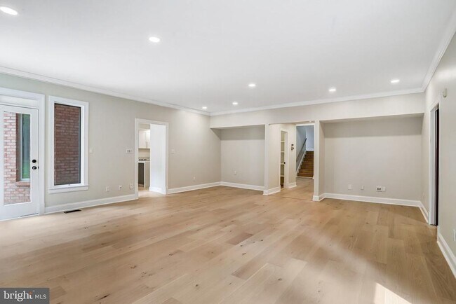 Building Photo - 11109 Elmview Pl