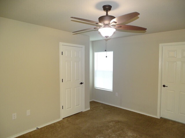 Building Photo - 5826 Grandwood Dr