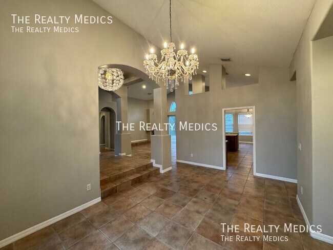 Building Photo - 2521 Roat Dr