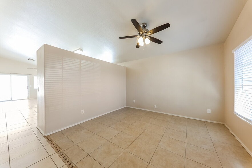 Building Photo - 3618 W Tina Ln
