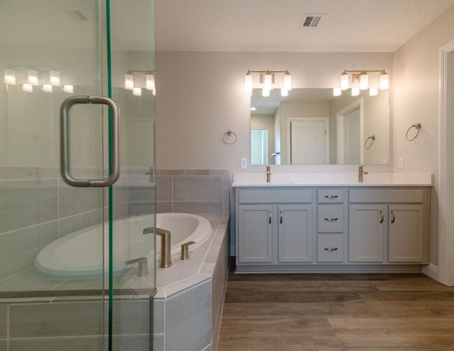 Building Photo - Gorgeous Pulte Townhome Available Now!