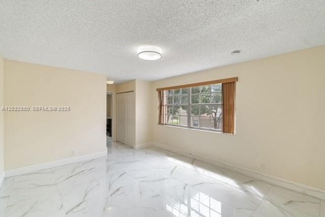 Building Photo - 11009 Mainsail Dr