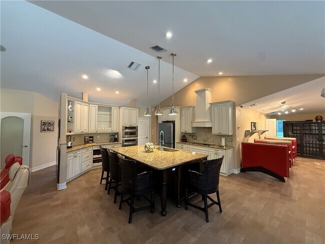 Building Photo - 2347 Coach House Ln