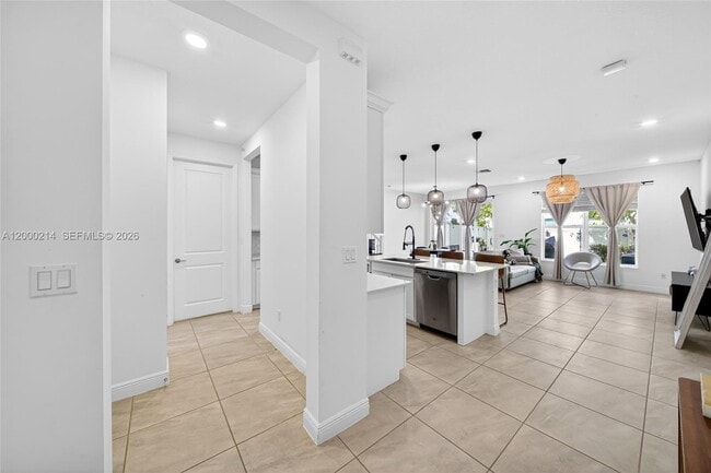 Building Photo - 4349 Veleiros Ave