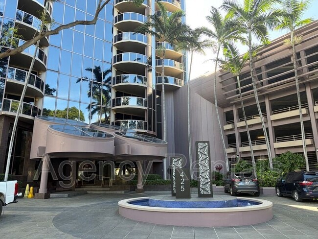 Building Photo - 425 South St