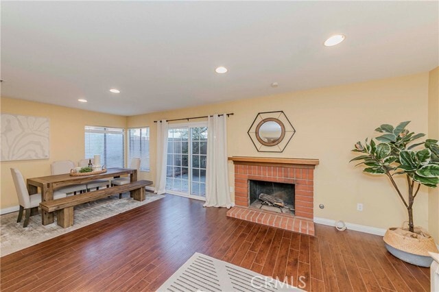 Building Photo - 2410 Plaza De Vista