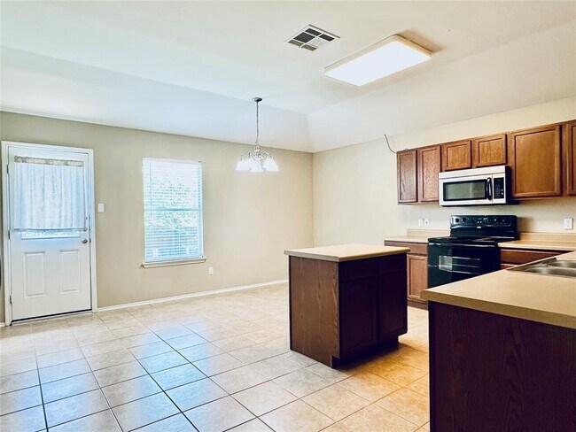 Building Photo - 416 Emma Rose Trail