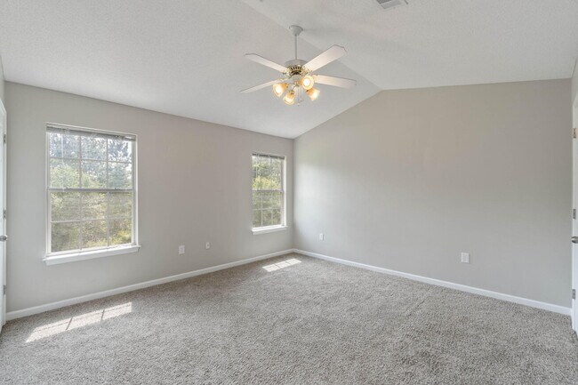 Building Photo - 183 Swaying Pine Ct