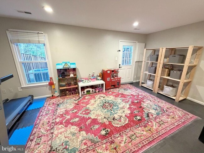 Building Photo - 46756 Woodmint Terrace