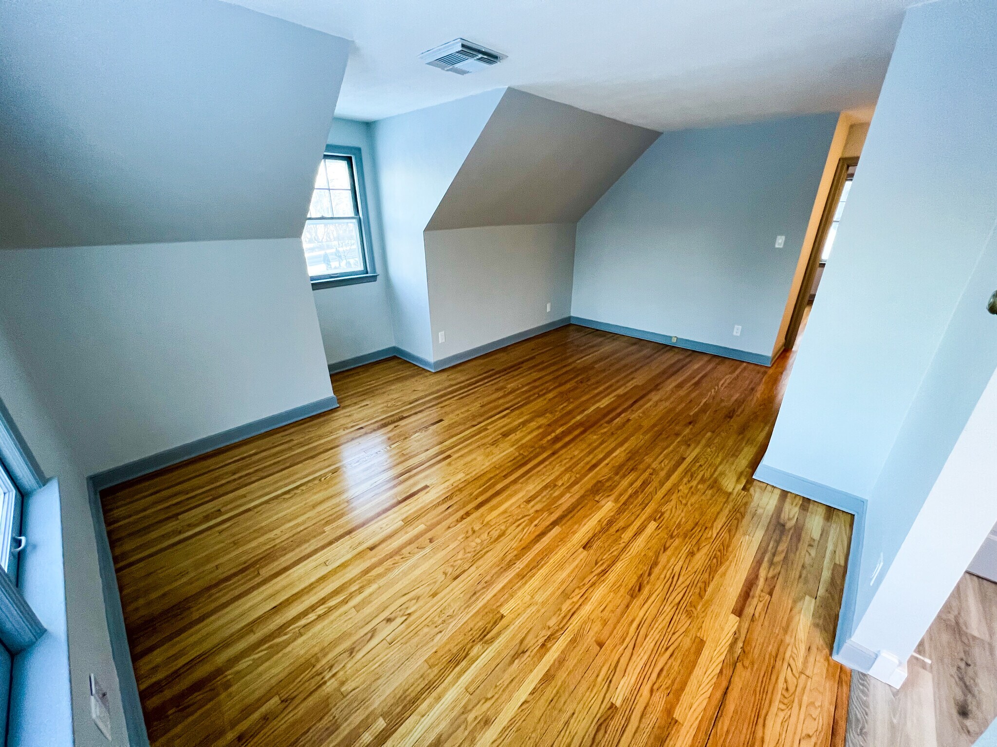 Living Room - 1722 Broadway St N