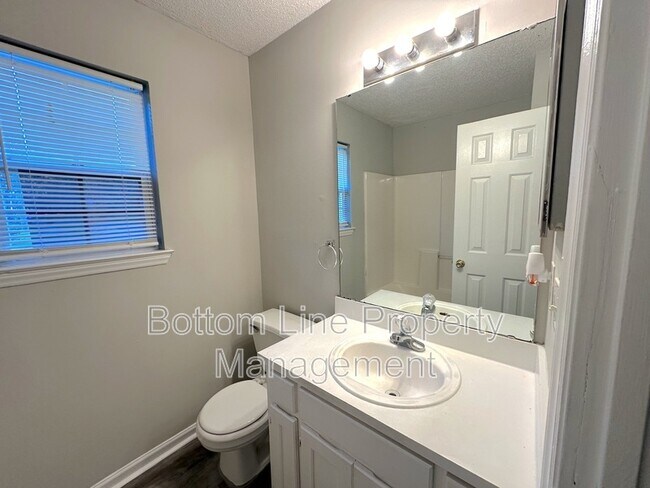 Building Photo - 3521 Atlas Dr