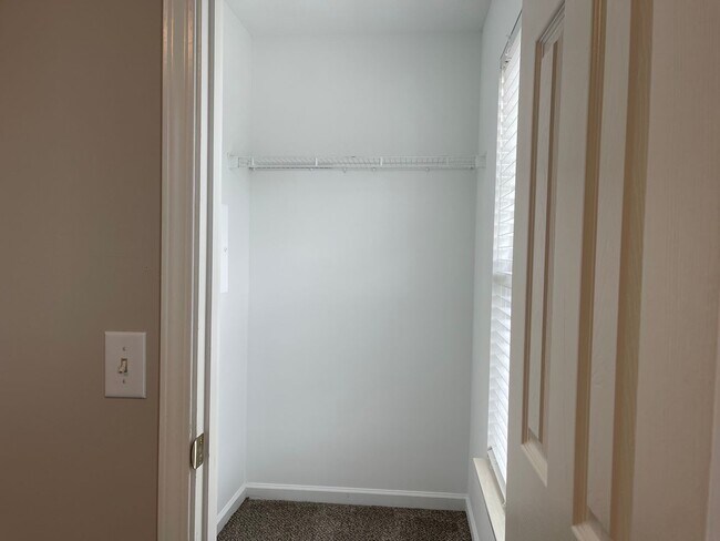 Building Photo - 3 Bed 2.5 Bath Nashville Opry Mills Area F...