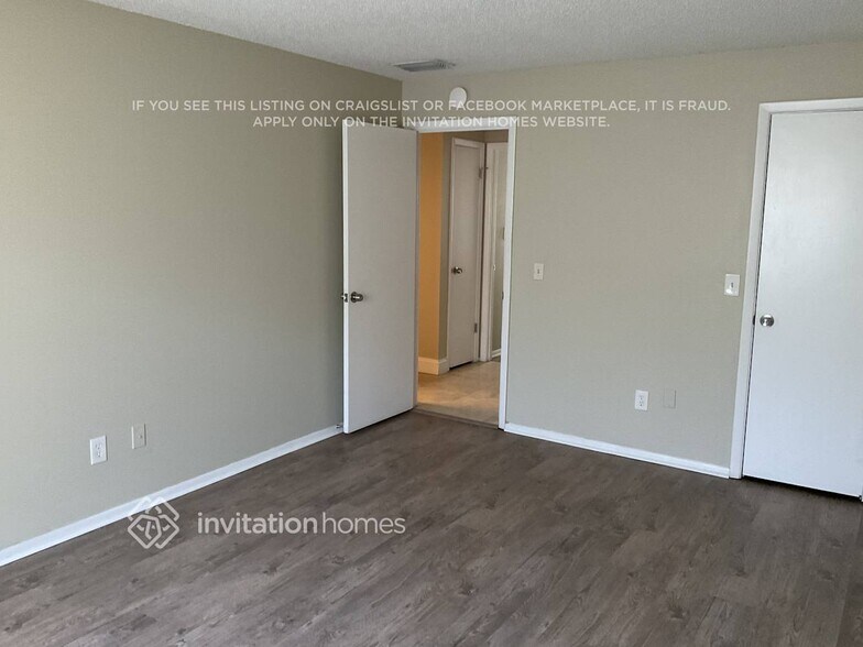 Building Photo - 910 Little Bend Rd