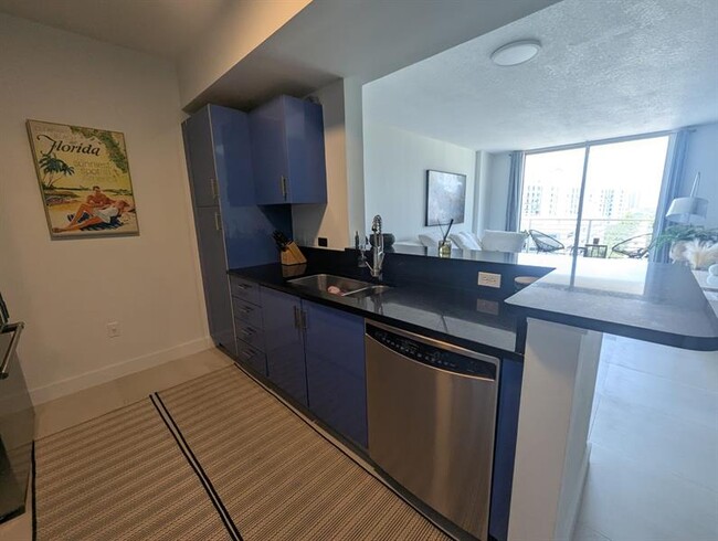 Building Photo - 18800 NE 29th Ave