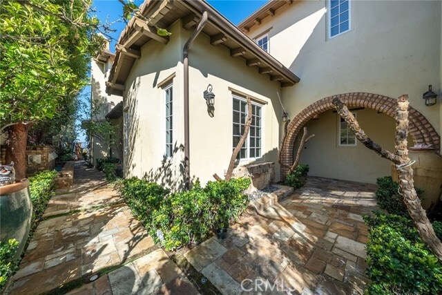 Building Photo - 19 Momento