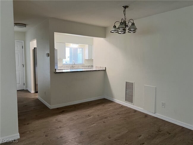 Building Photo - 1721 SE 46th Ln